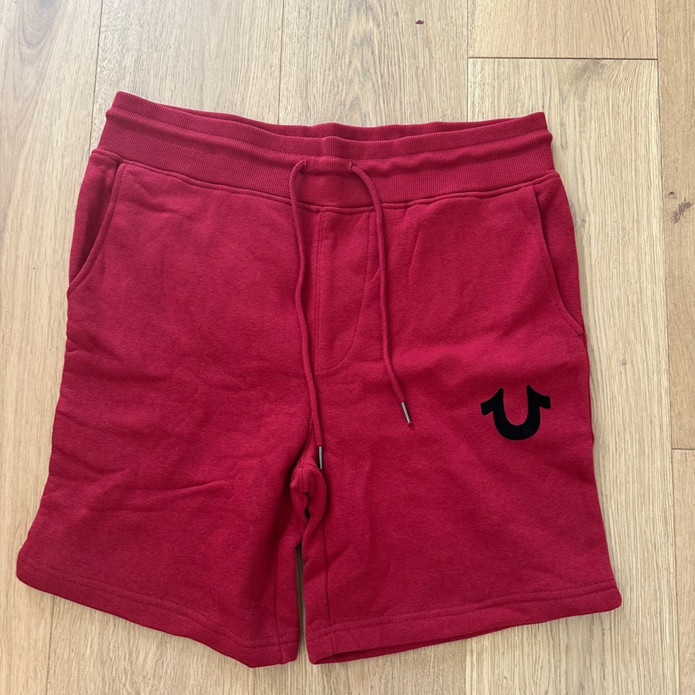 True Religion shorts size medium - New